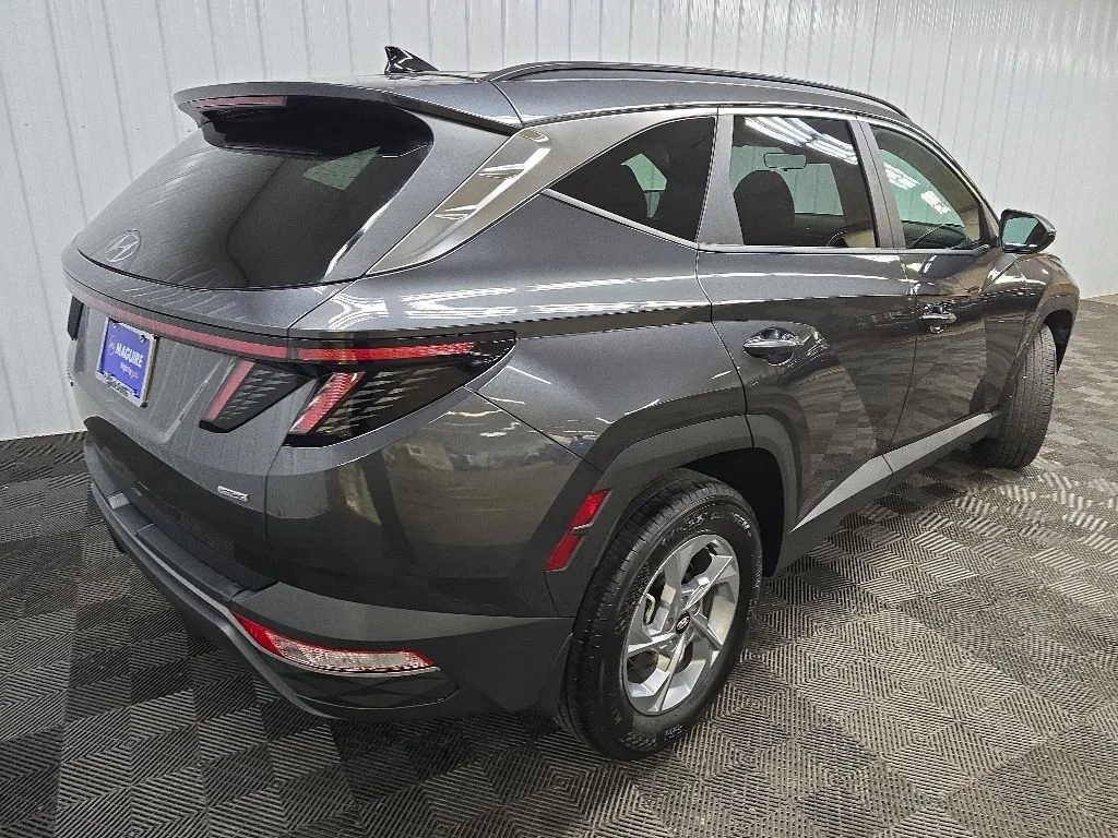 Used 2023 Gray Hyundai SEL image 10