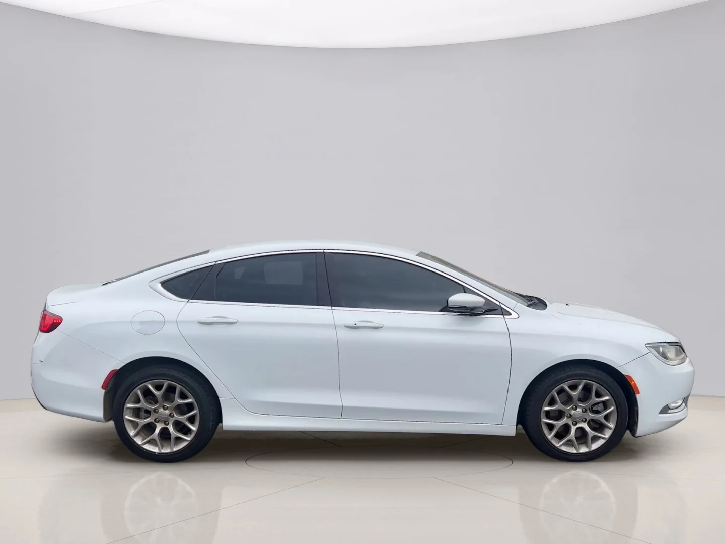 Used 2015 White Chrysler C image 7