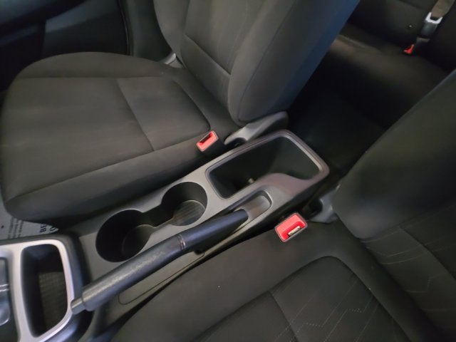 Used 2020 Silver Hyundai SE image 27