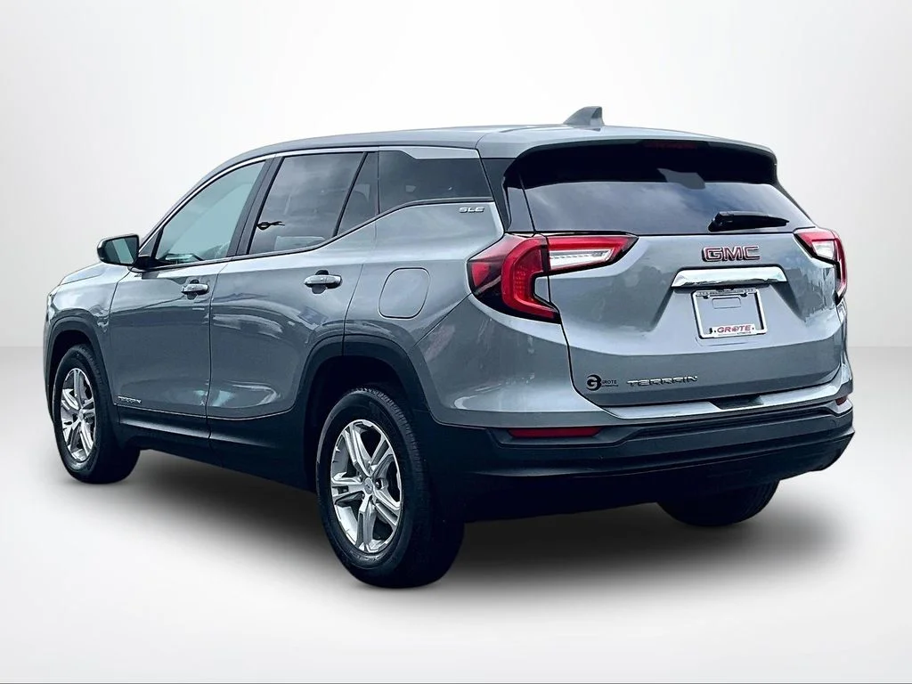 Used 2023 Silver GMC SLE image 12
