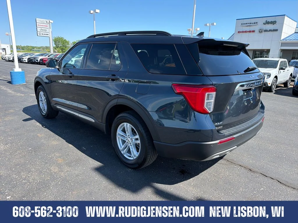 Used 2024 Blue Ford XLT image 3