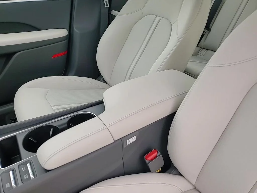 New 2026 White Hyundai SEL Sport image 21