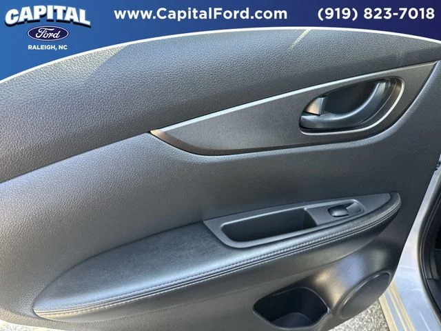 Used 2019 Silver Nissan S image 17