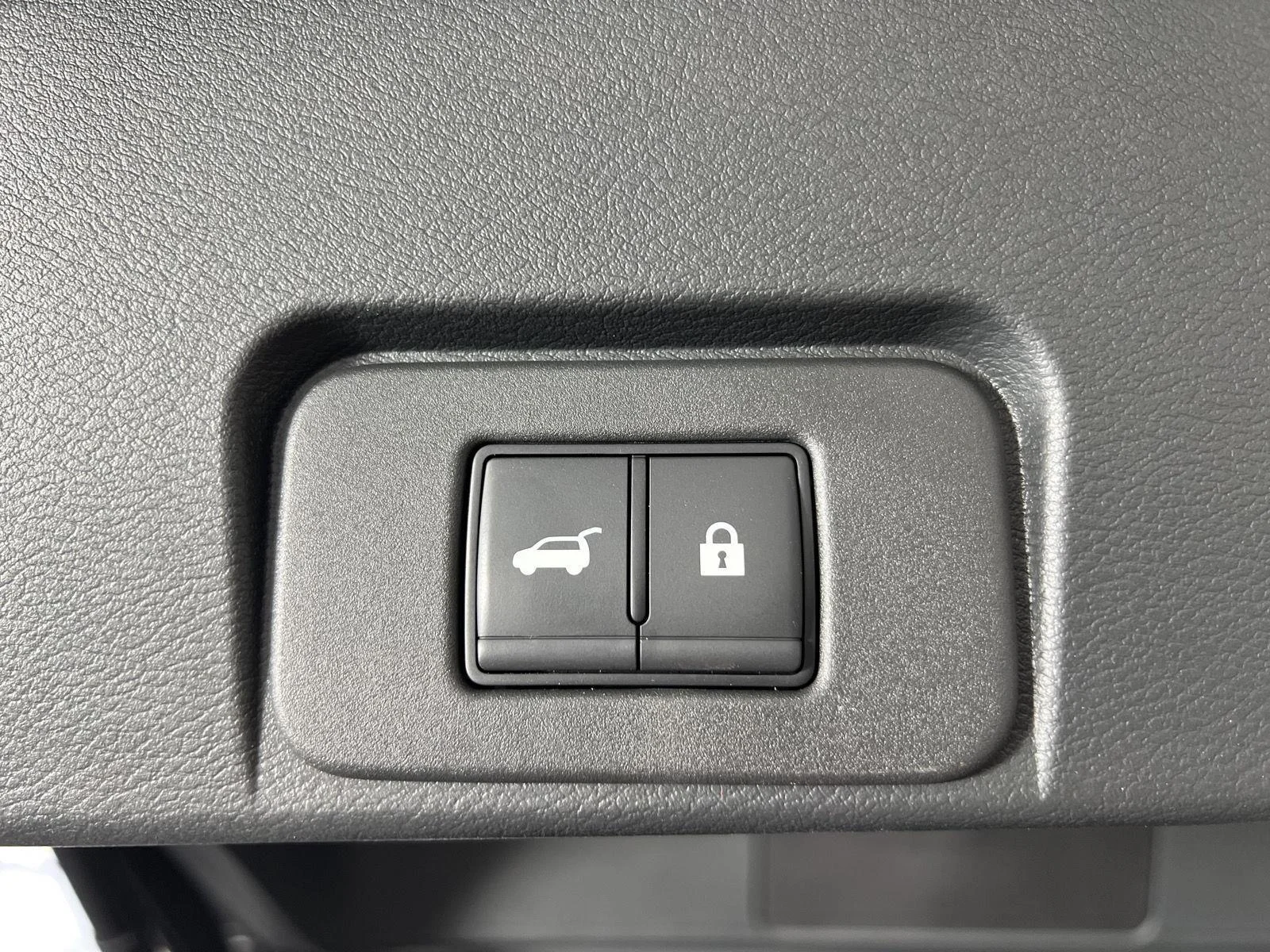 Used 2025 Gy Nissan SV image 19