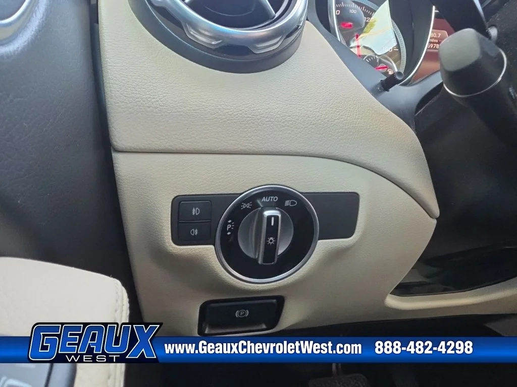 Used 2019 White Mercedes-Benz GLA 250 image 20