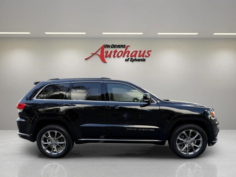 Used 2019 Black Jeep Summit image 8