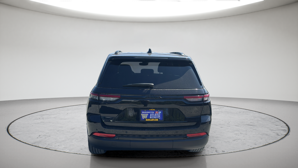 Used 2023 Black Jeep Altitude X image 5