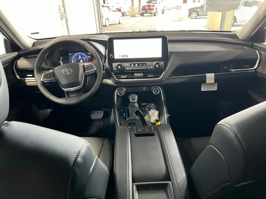 New 2026 Silver Toyota  image 30