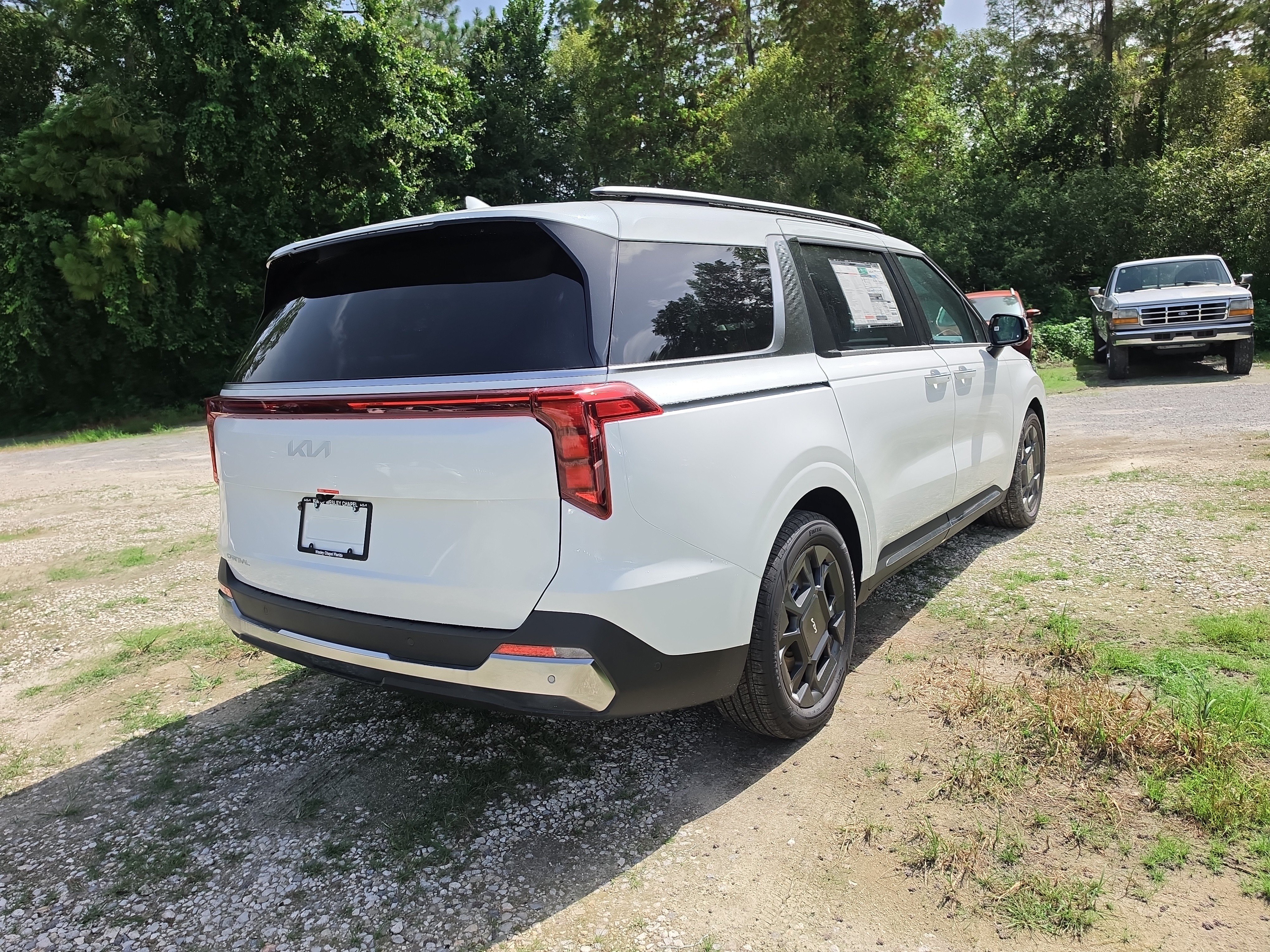 New 2026 Snow White Pearl Kia SX image 8