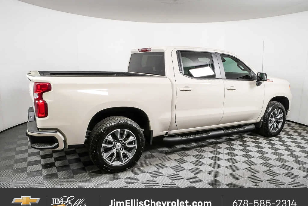 New 2026 White Sands Chevrolet RST image 2
