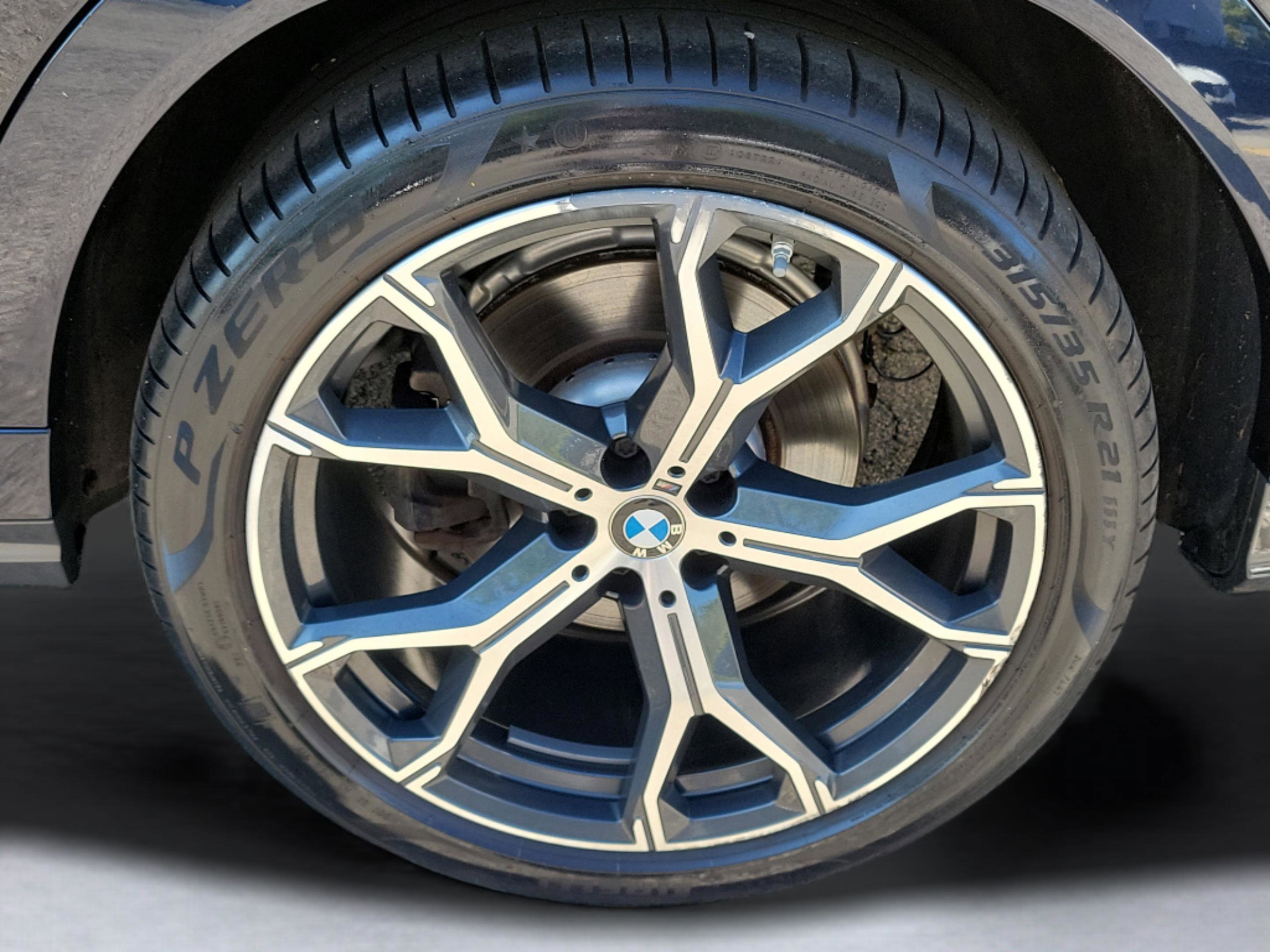 Used 2022 Carbon Black Metallic BMW xDrive40i image 7