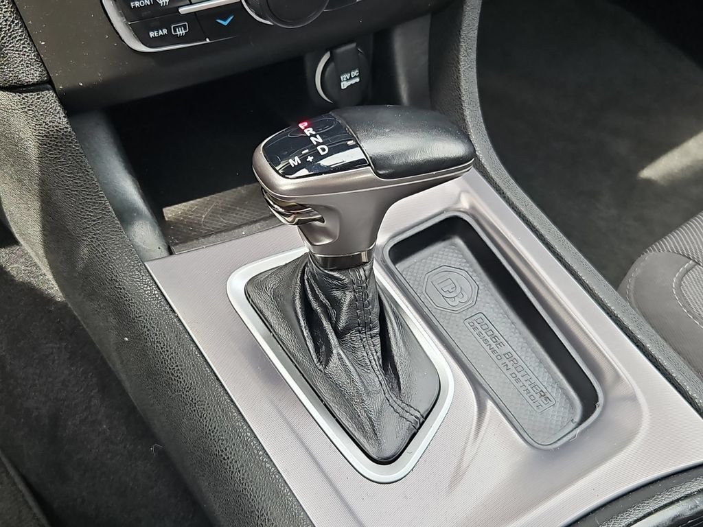 Used 2022 Granite Crystal Metallic Clearcoat Dodge SXT image 17