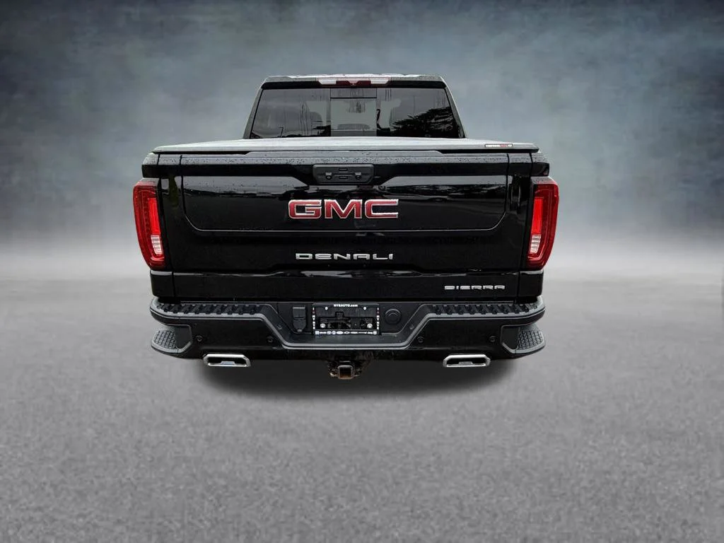 Used 2022 ONYX BLACK GMC Denali image 4