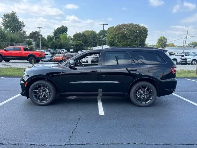 New 2027 Pitch-Black Exterior Paint Dodge GT HEMI image 4