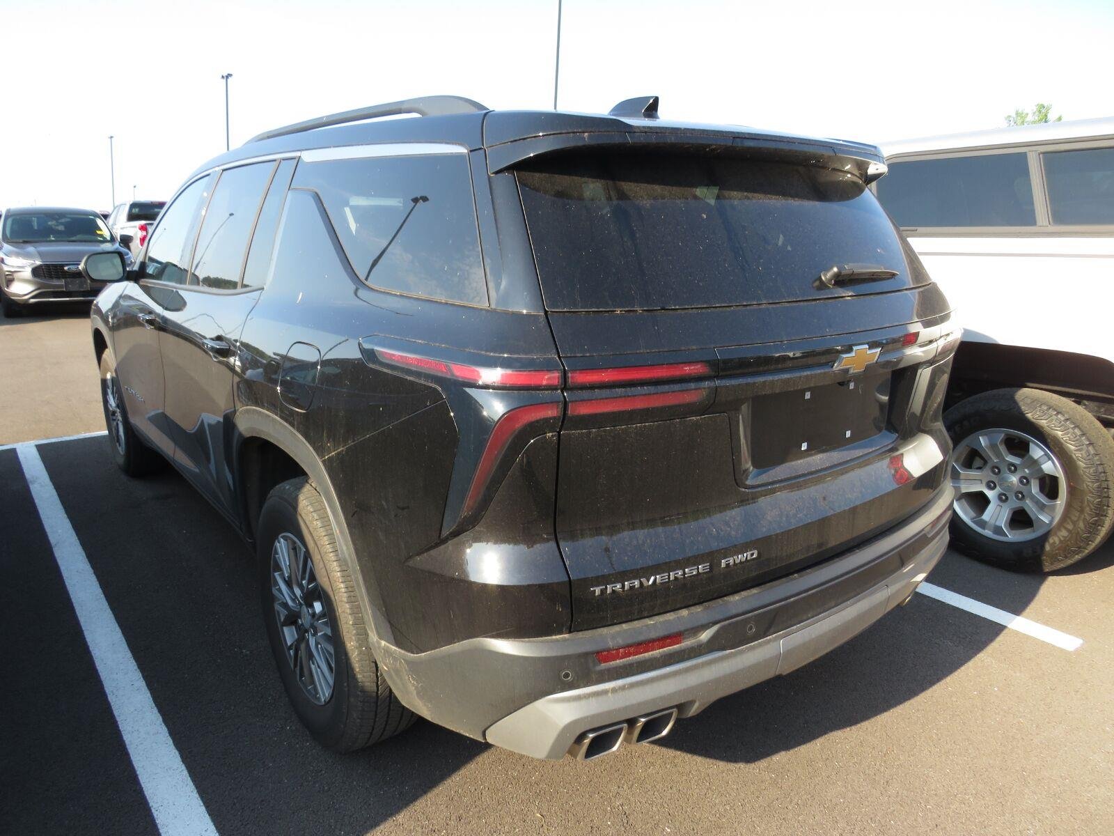 Used 2025 Mosaic Black Metallic Chevrolet AWD LT image 7
