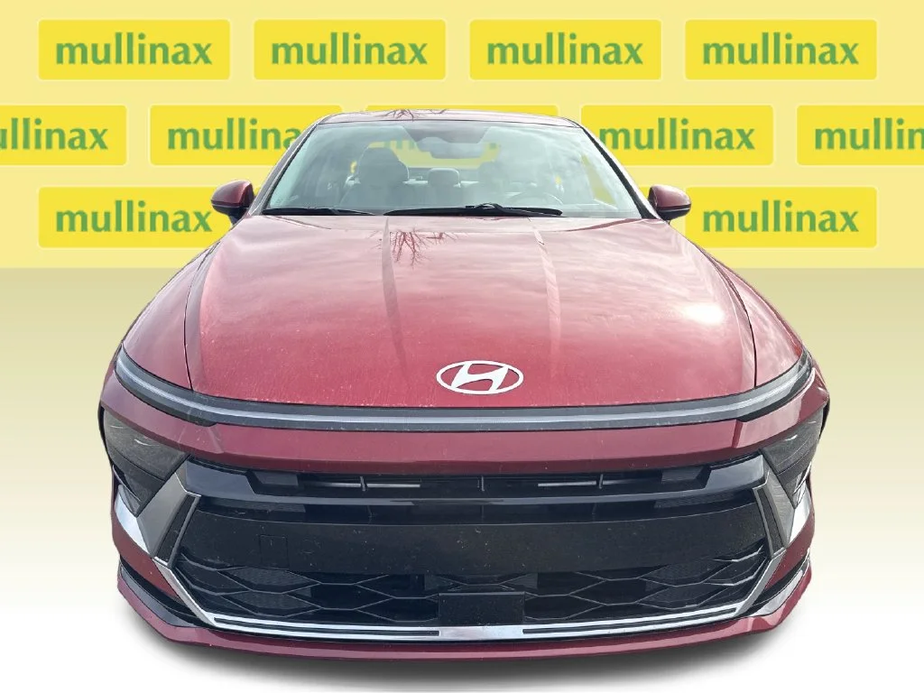 Certified Used 2025 Red Hyundai SEL image 16
