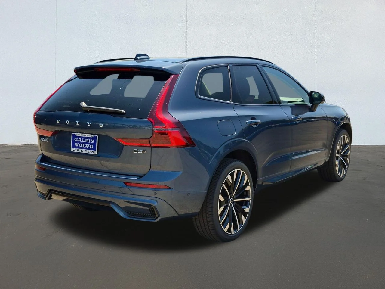 New 2026 Denim Blue Volvo Ultra image 2