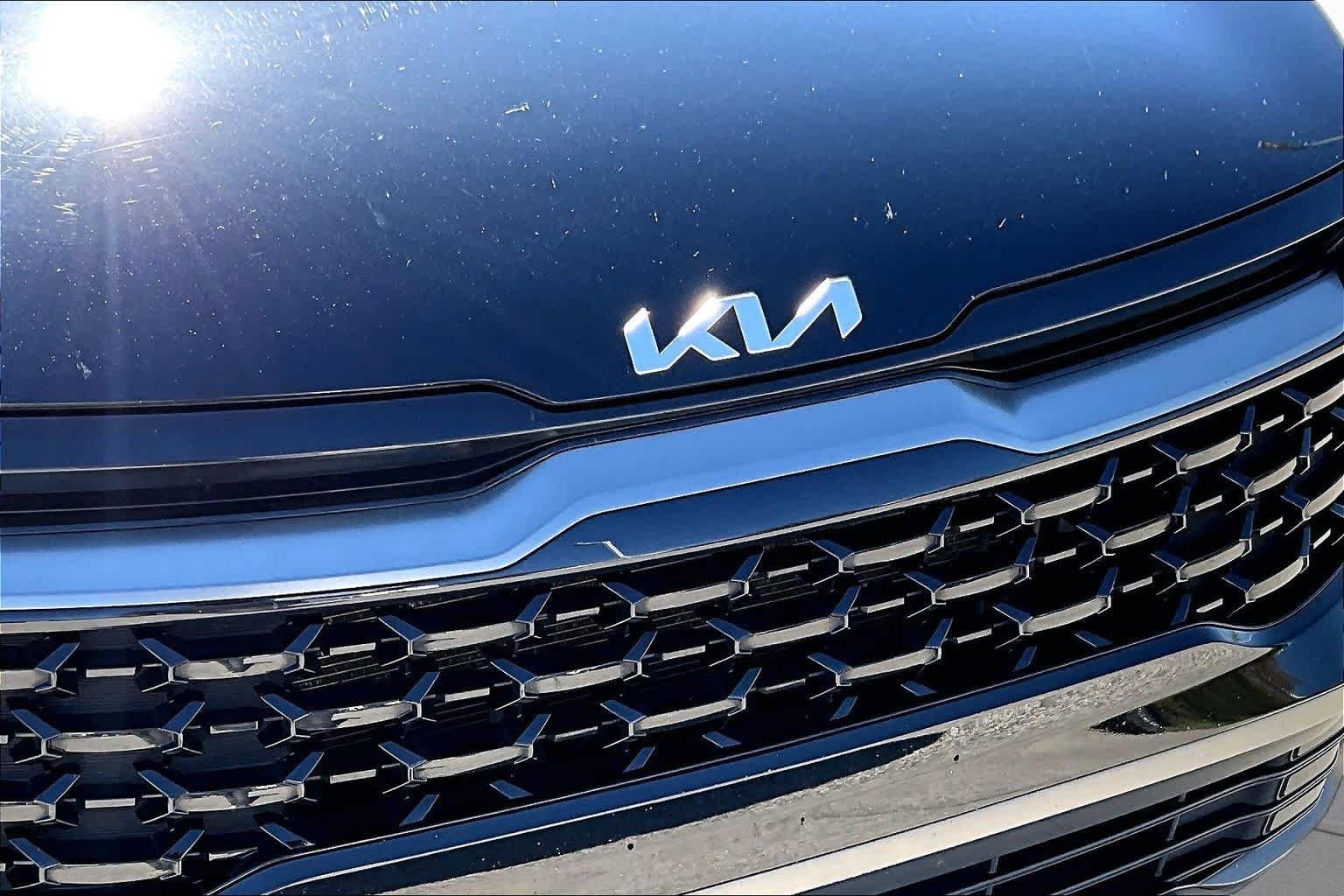 Used 2023 Ebony Black Kia X-Line image 30