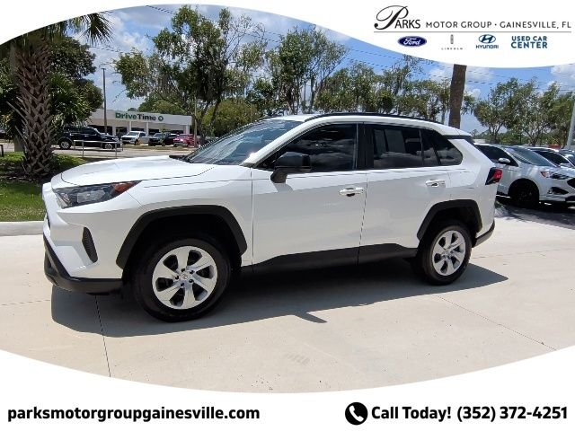 Used 2021 White Toyota LE image 9