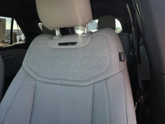New 2027 Avalanche Gray Ford Platinum™ image 35