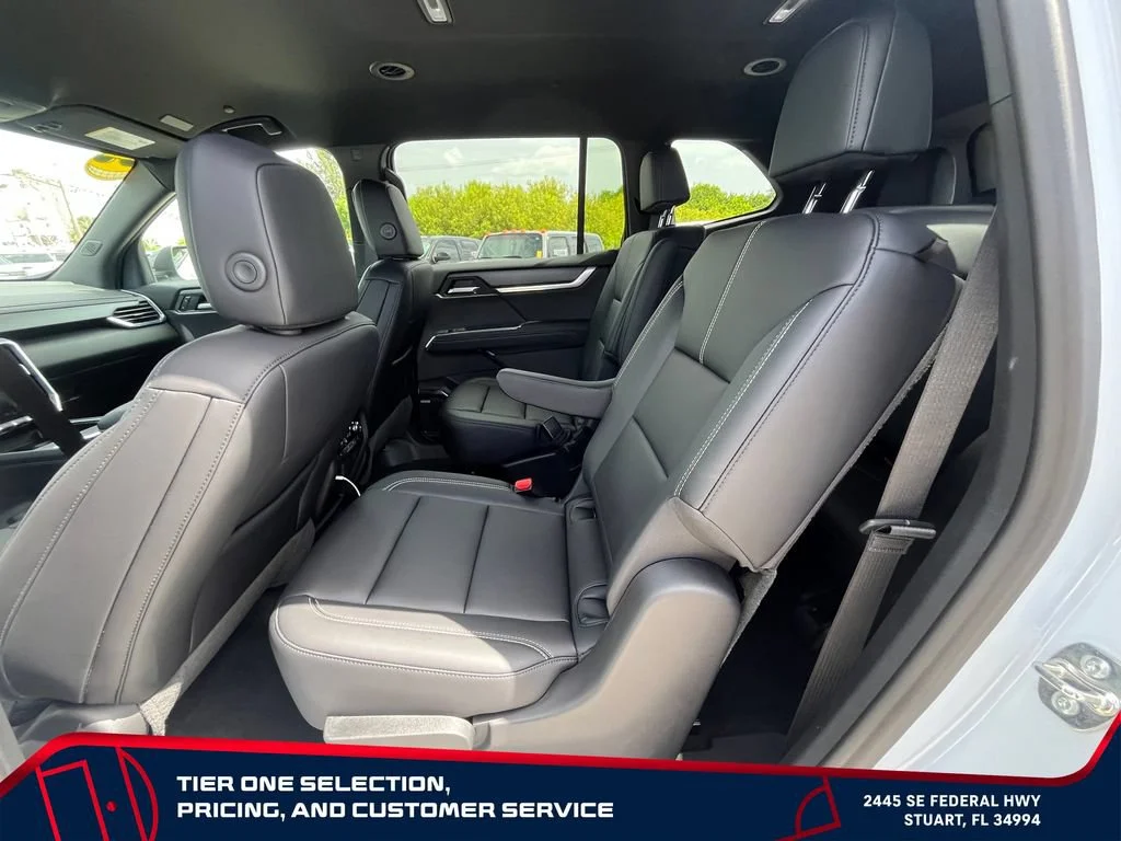 New 2026 Glacier White Tricoat GMC Elevation image 12