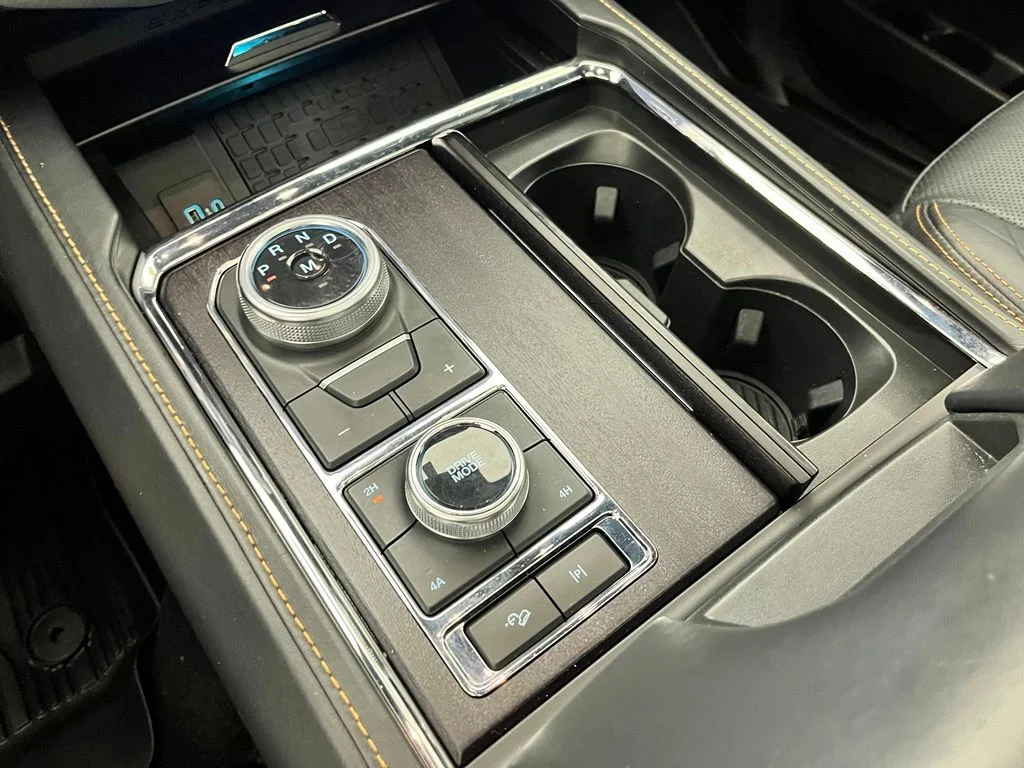 Used 2022 Black Ford Platinum image 30