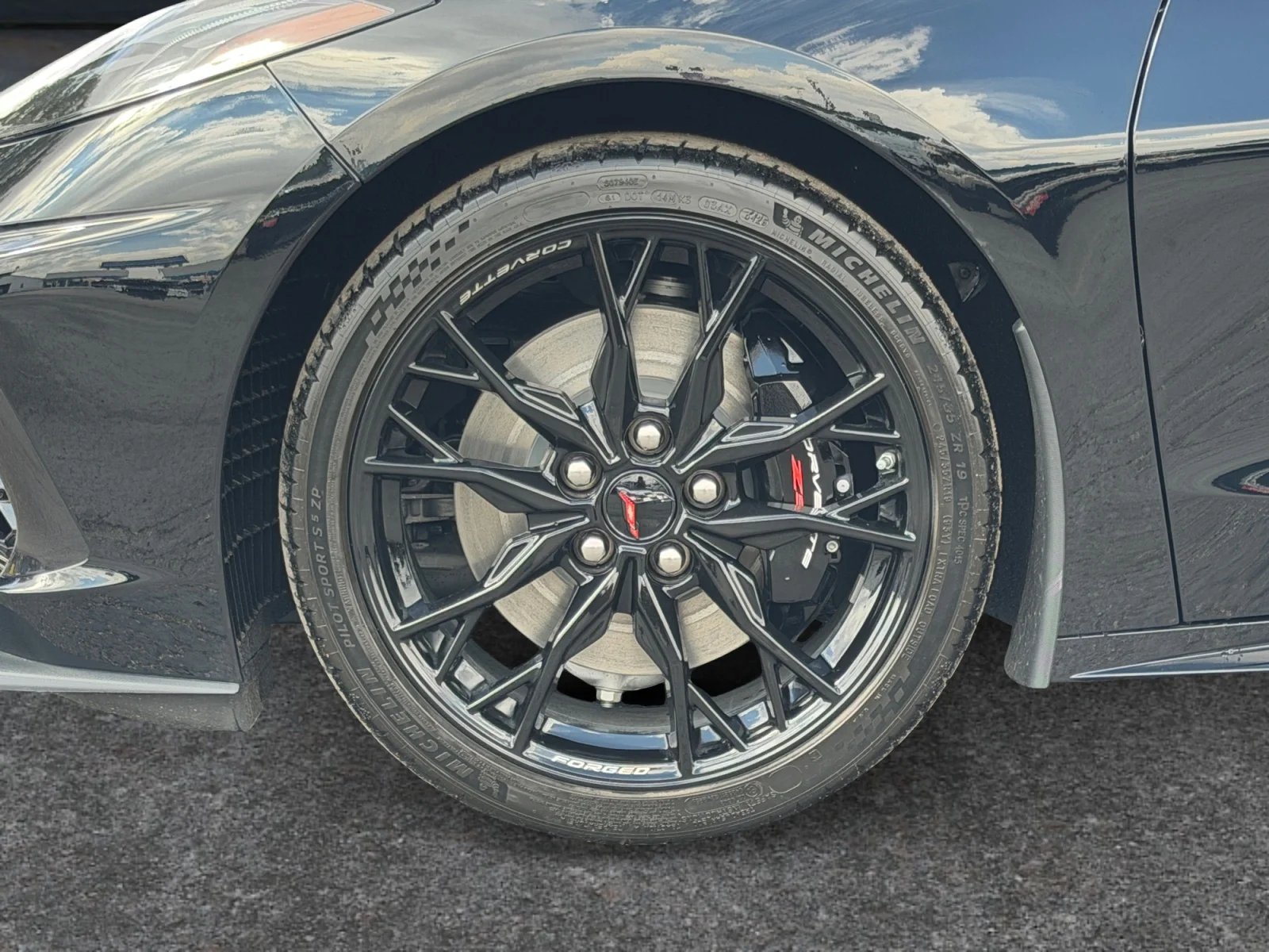 New 2027 Black Chevrolet 2LT image 9
