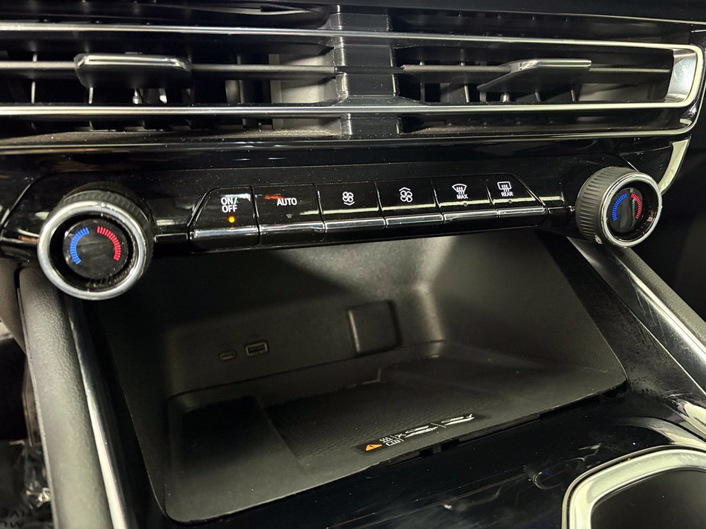 Used 2025 Black Chevrolet LT image 34