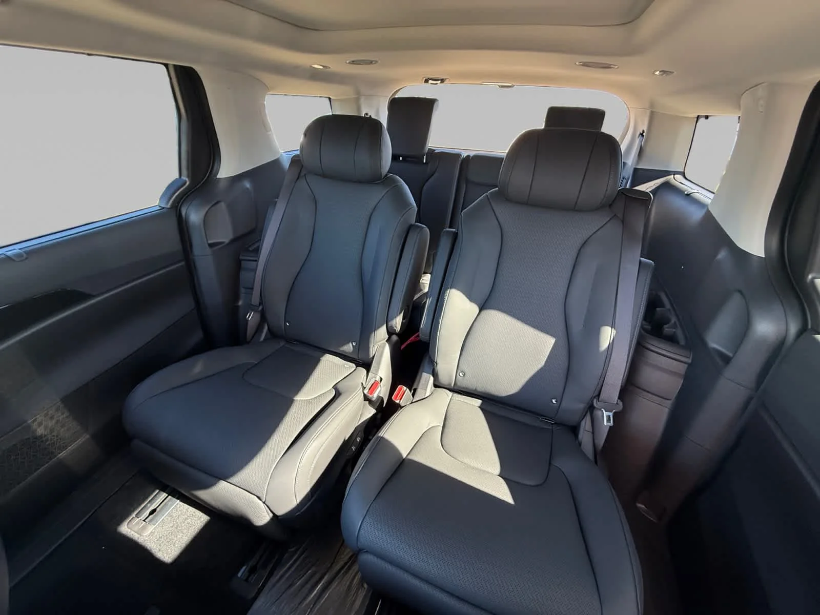 2026 Kia Carnival SX Prestige - Photo 13
