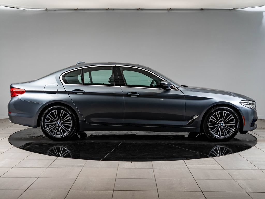 Used 2019 Bluestone Metallic BMW 540i xDrive image 11