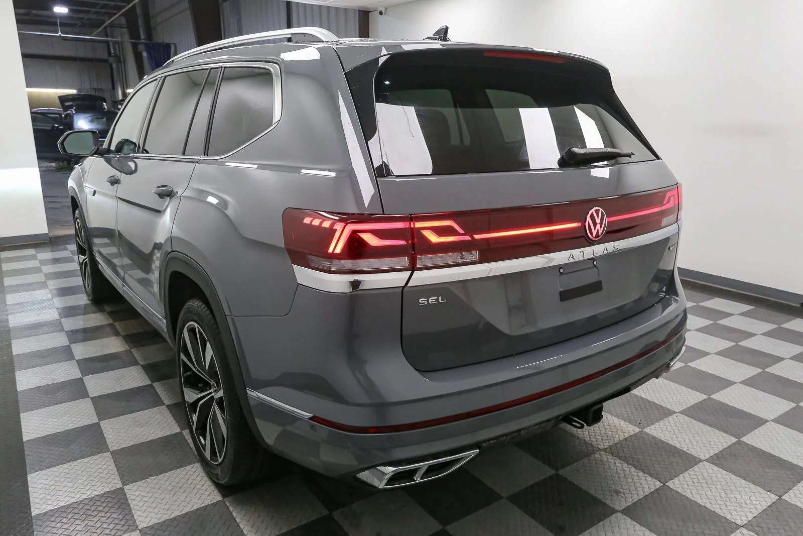 New 2026 Pure Gray Volkswagen 2.0T SEL Premium R-Line image 10