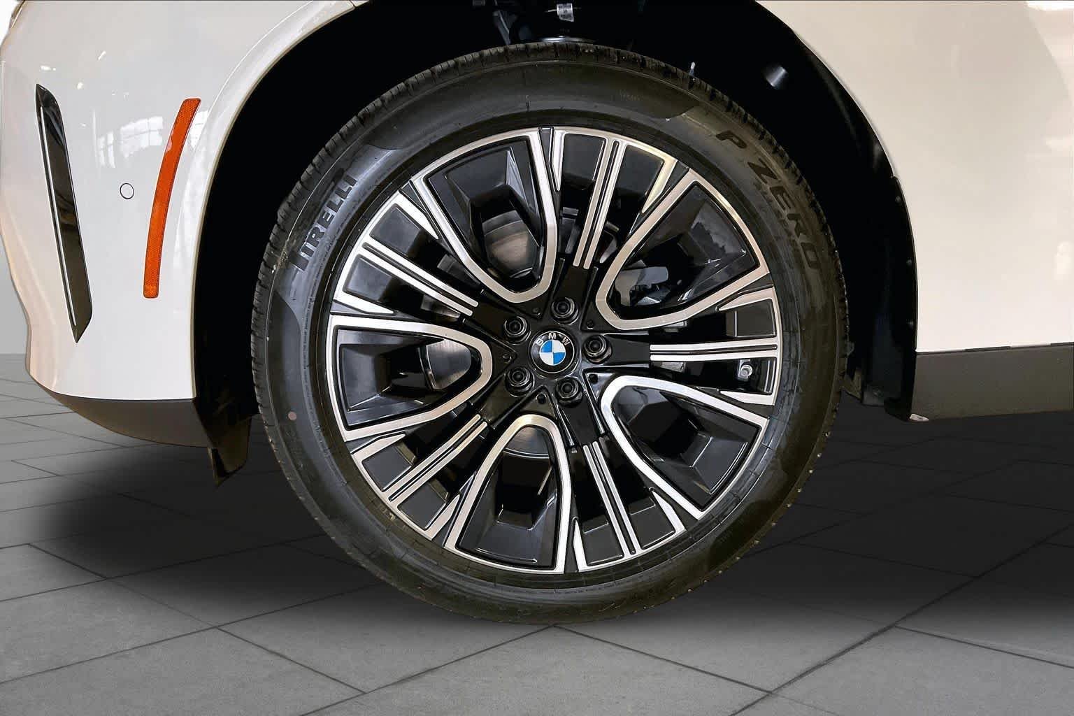 New 2026 Alpine White BMW 30 xDrive image 11