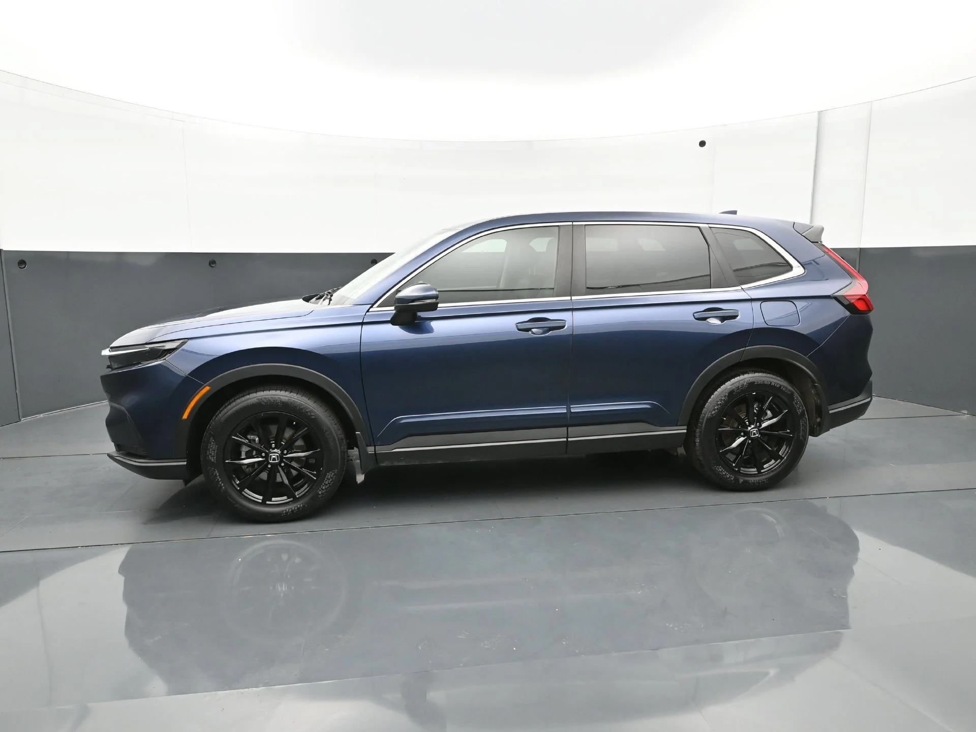 Used 2023 CANYON RIVER BLUE Honda EX-L AWD image 3
