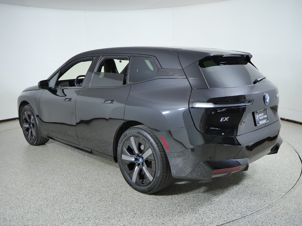 Used 2024 Black BMW xDrive50 image 15