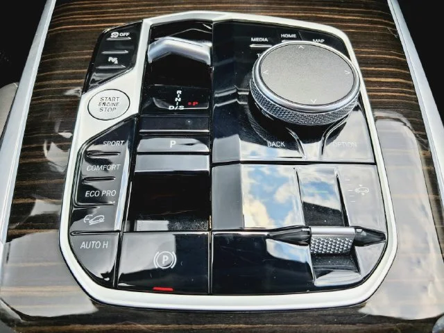 Used 2023 White BMW xDrive40i image 20