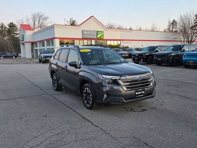 Used 2025 Gray Metallic Subaru Premium image 32