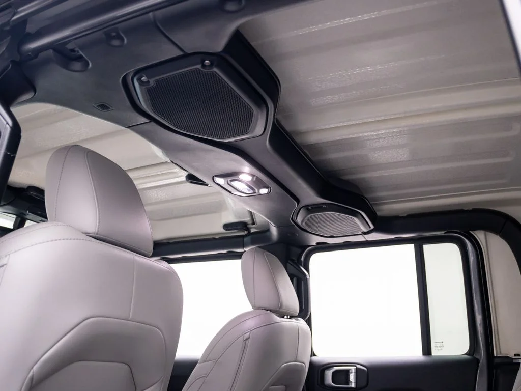 Used 2021 Gray Jeep High Altitude image 19