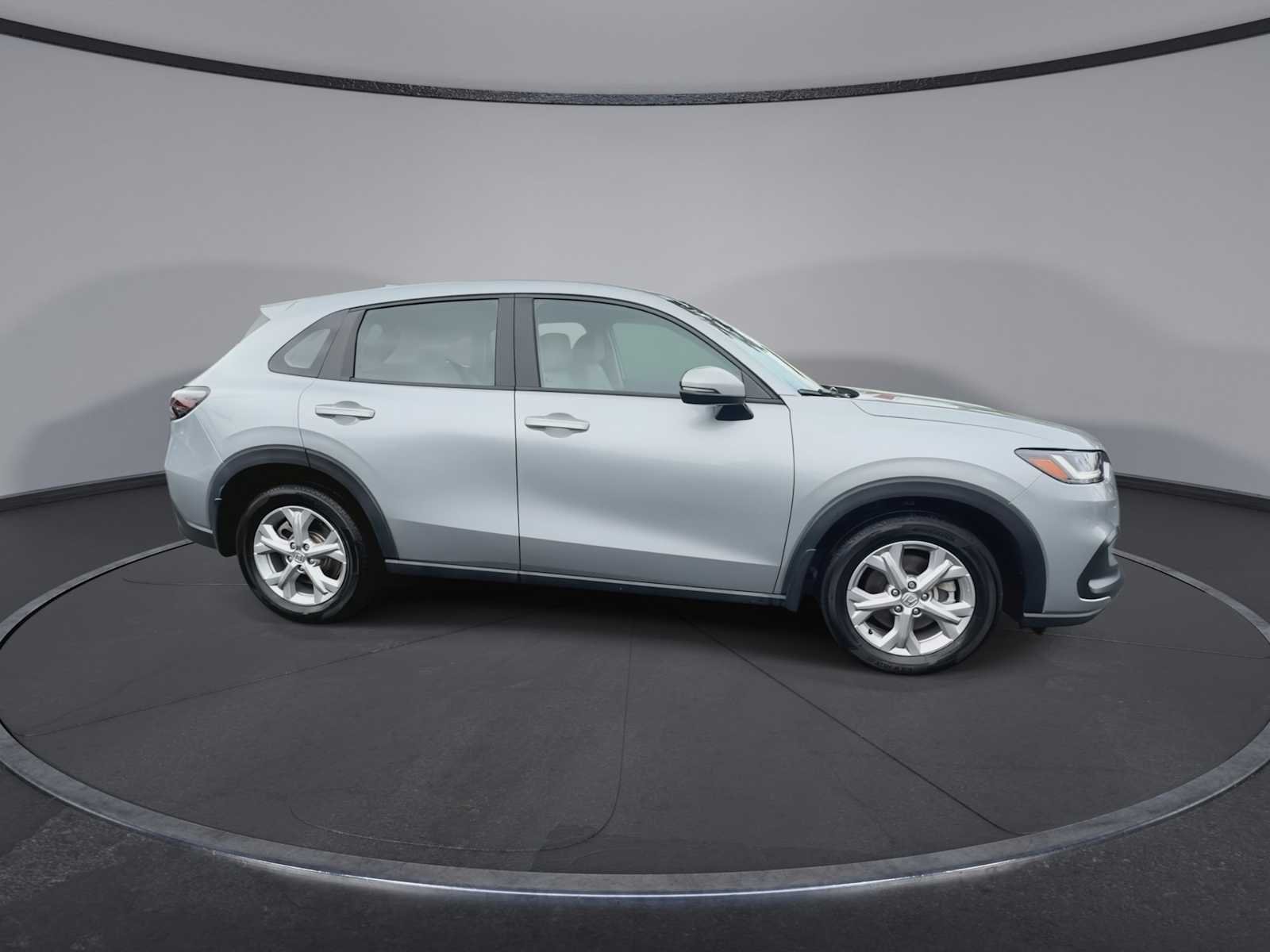 Used 2024 Lunar Silver Metallic Honda LX image 9