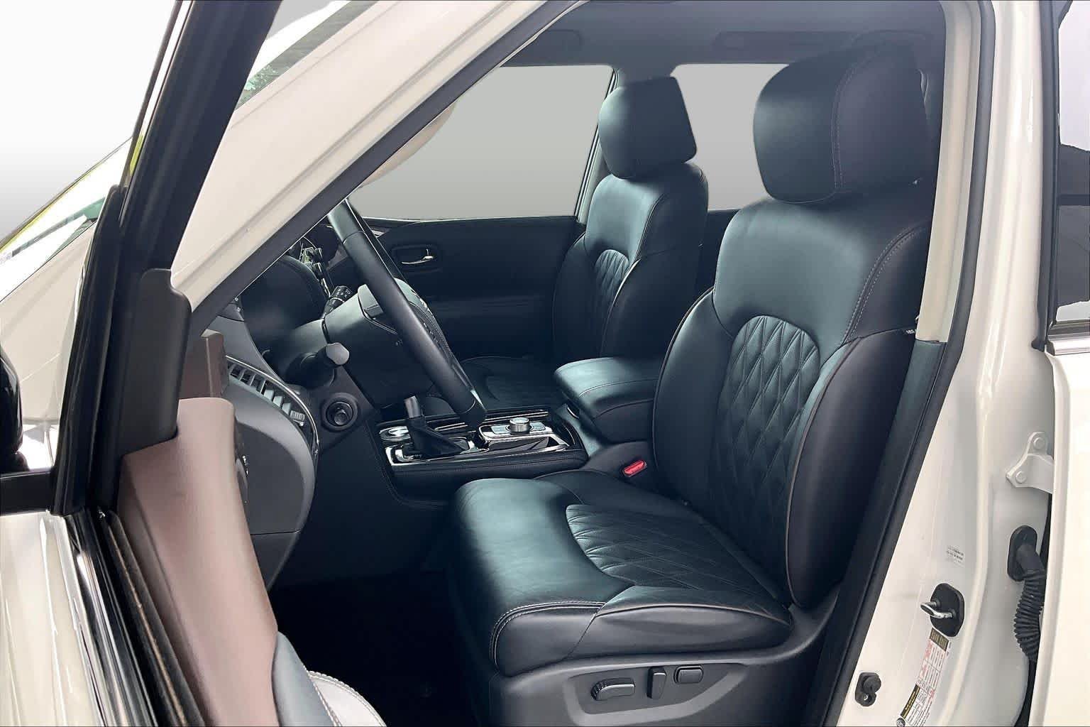 Used 2023 Aspen White Tricoat Nissan Platinum image 8