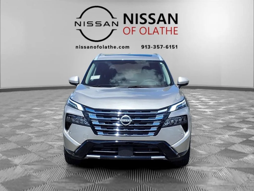 New 2026 Champagne Silver Metallic Nissan Platinum image 31