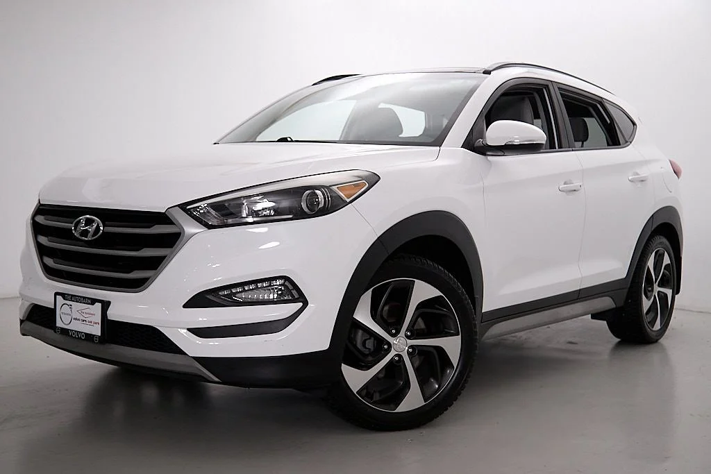 Used 2018 Hyundai Tucson Value with VIN KM8J3CA2XJU687829 for sale in Oak Park, IL
