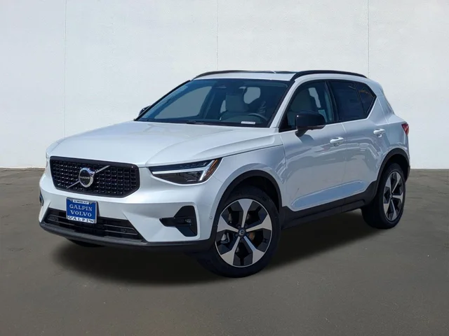 2026 Volvo Xc40 B5 Plus Dark