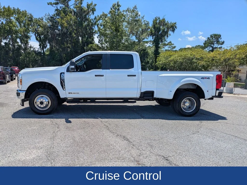 Certified Used 2025 Oxford White Ford XL image 7