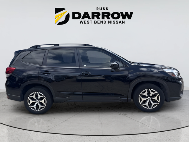 Used 2021 Black Subaru Premium image 7