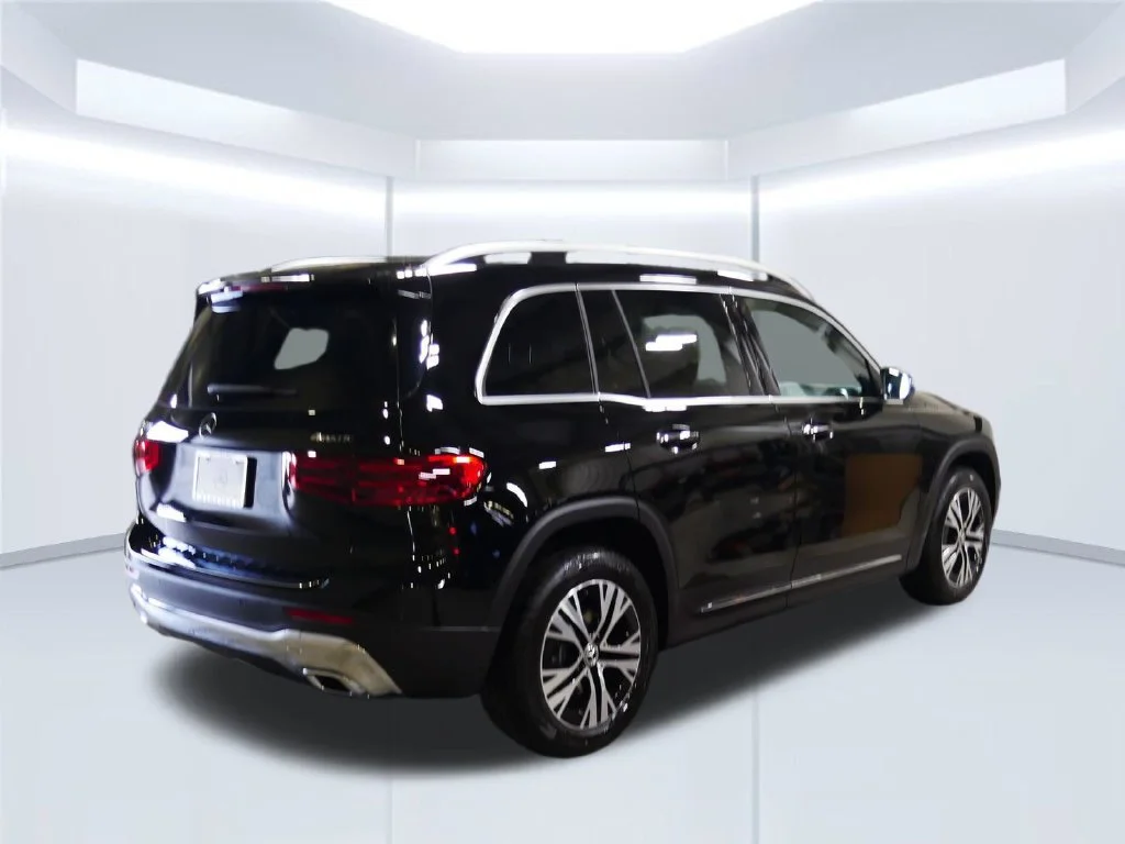 New 2026 Night Black Mercedes-Benz GLB 250 image 5