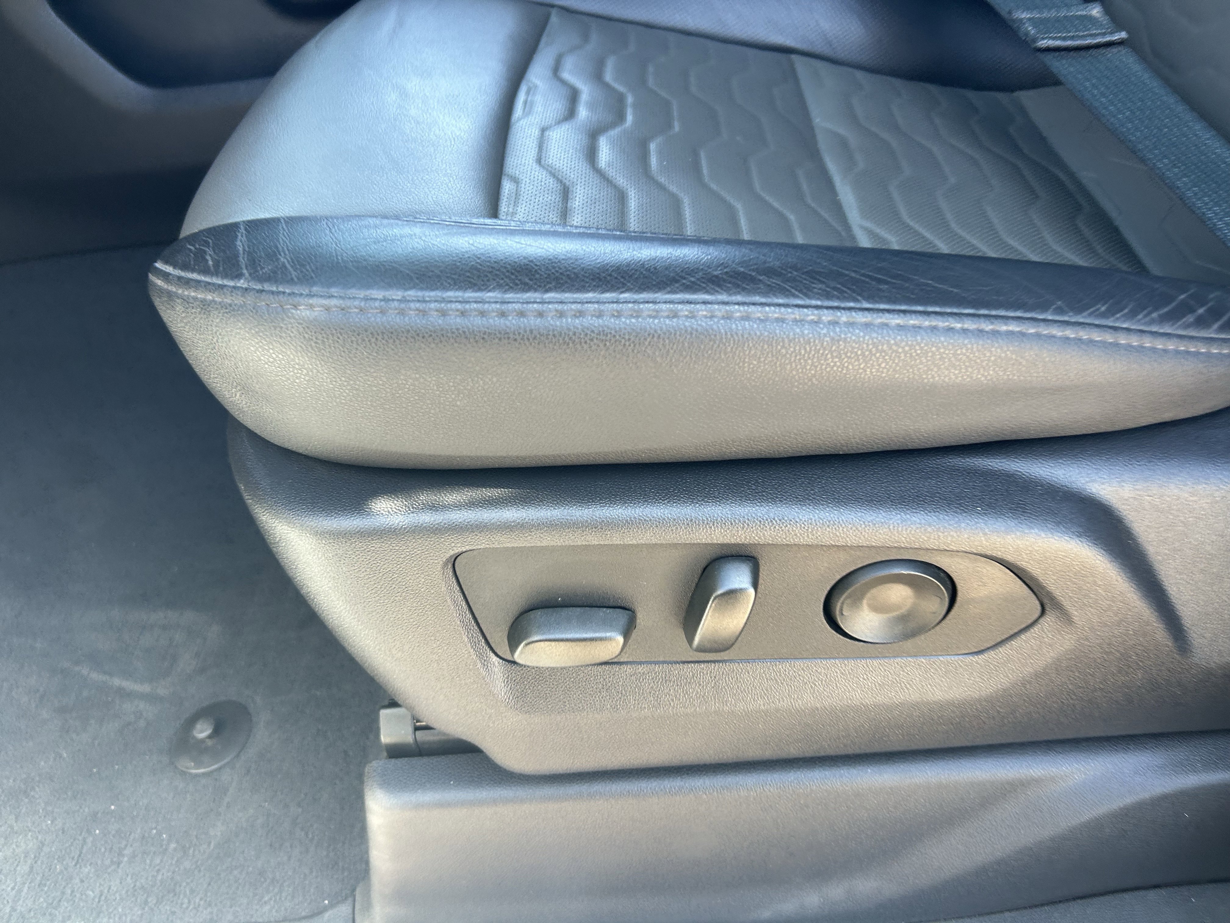 2025 Chevrolet Silverado 1500 ZR2 - Photo 28