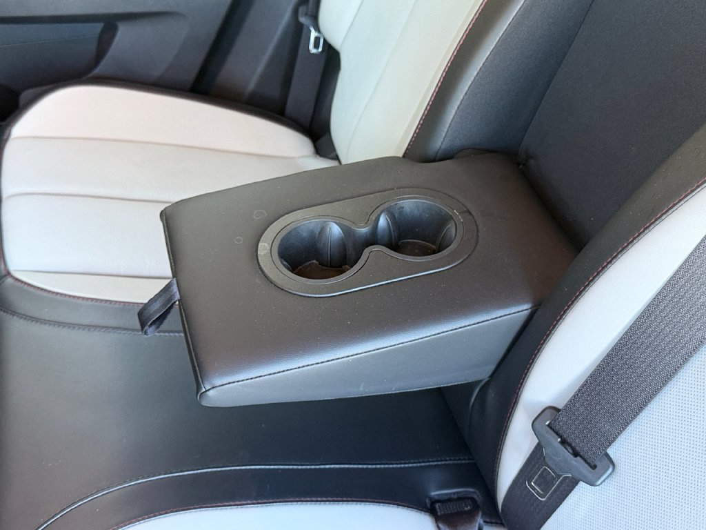 Used 2015 SUMMIT WHITE Chevrolet LT image 26