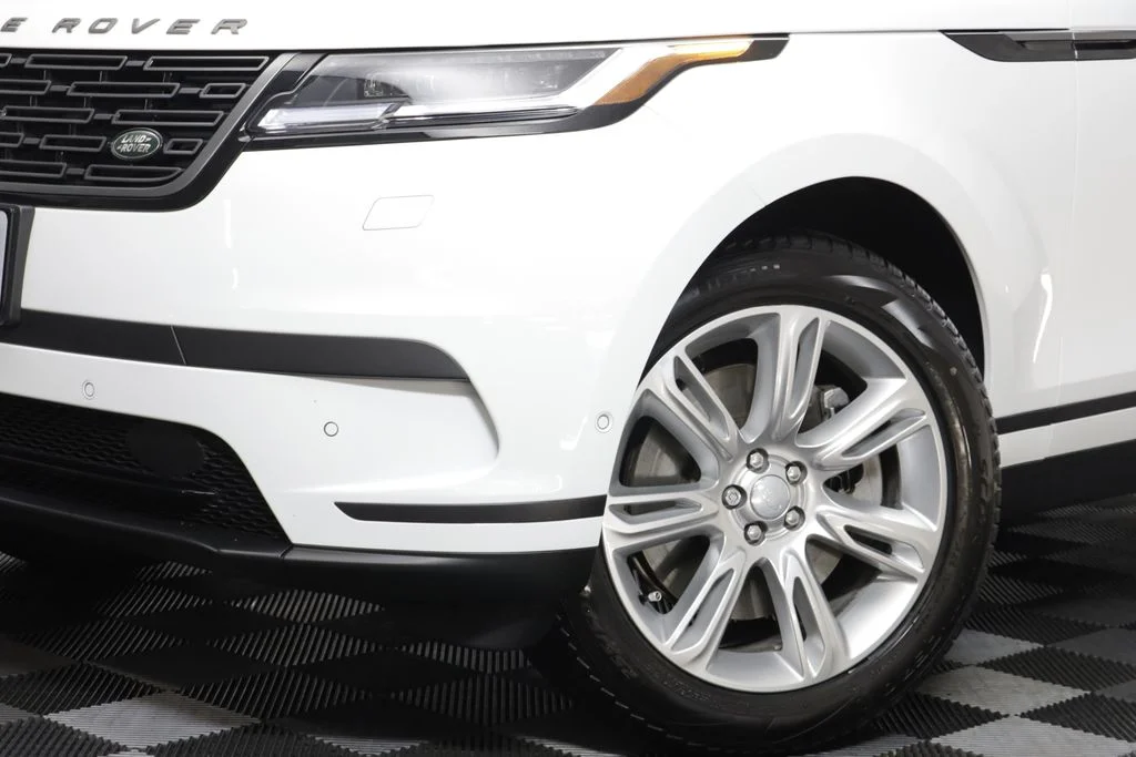 Certified Used 2026 White Land Rover S image 3