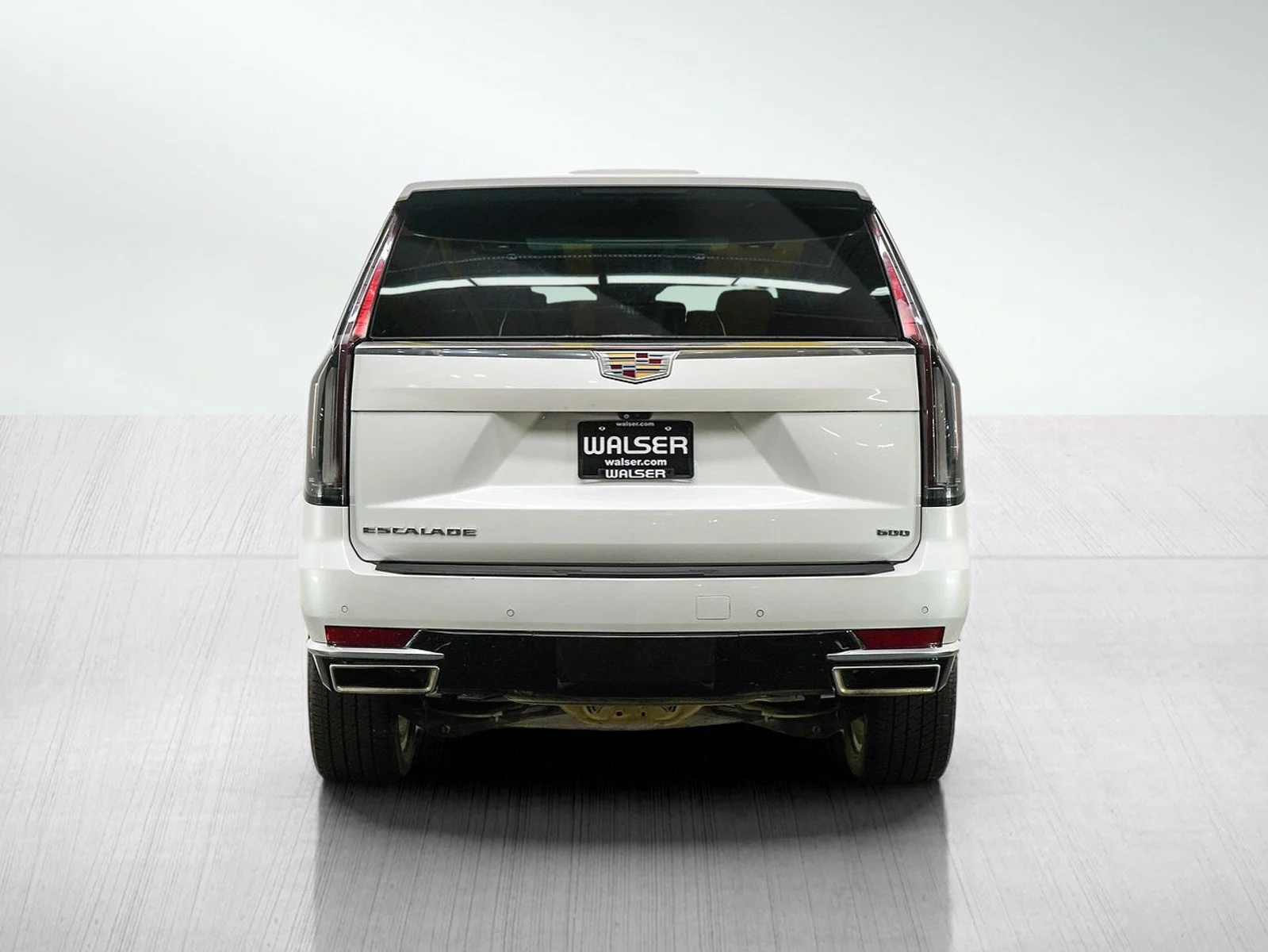 Used 2021 Crystal White Tricoat Cadillac Premium Luxury image 4