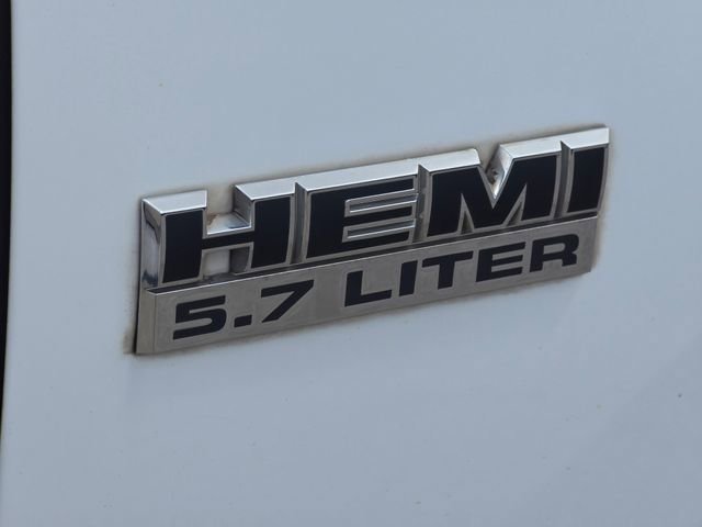 Used 2010 Bright White Clearcoat/Mineral Gray Metallic CC Ram SLT image 26